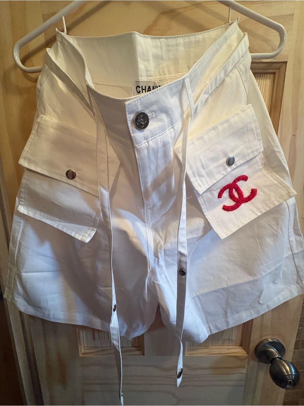 FASHION White Shorts with Red Logo Accent - Picture 3 of 9